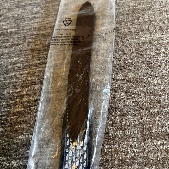 NWT Vineyard Vines Boys classic Whale Canvas Club Belt Sz 24 (22W) Host … - Picture 6 of 6